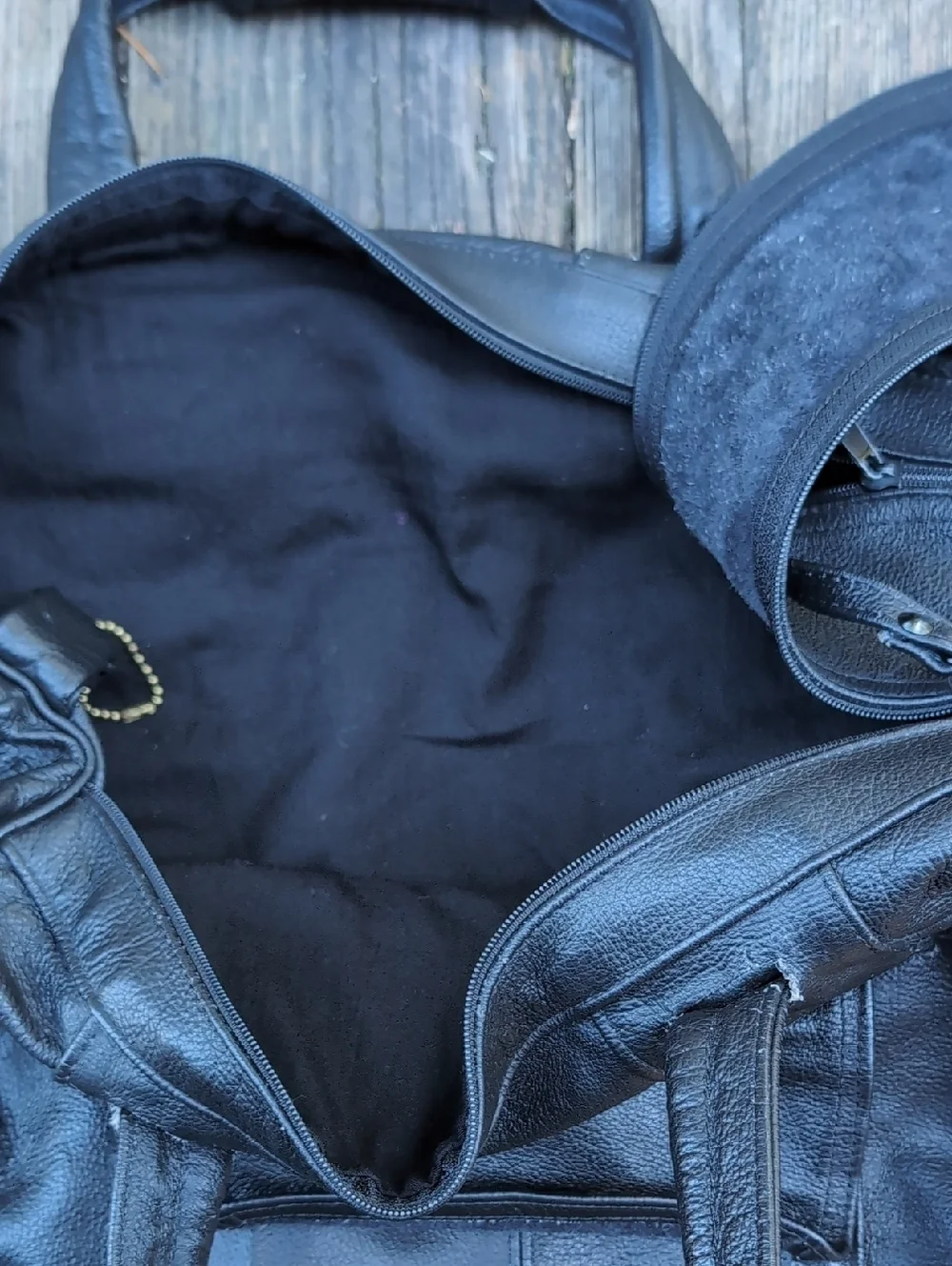 Vintage spacious leather